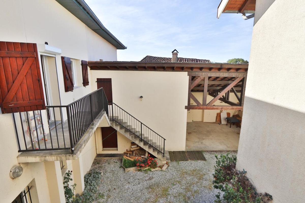 Appartement 1 A 9 Personnes Hagetmau Coeur De Ville Exterior foto
